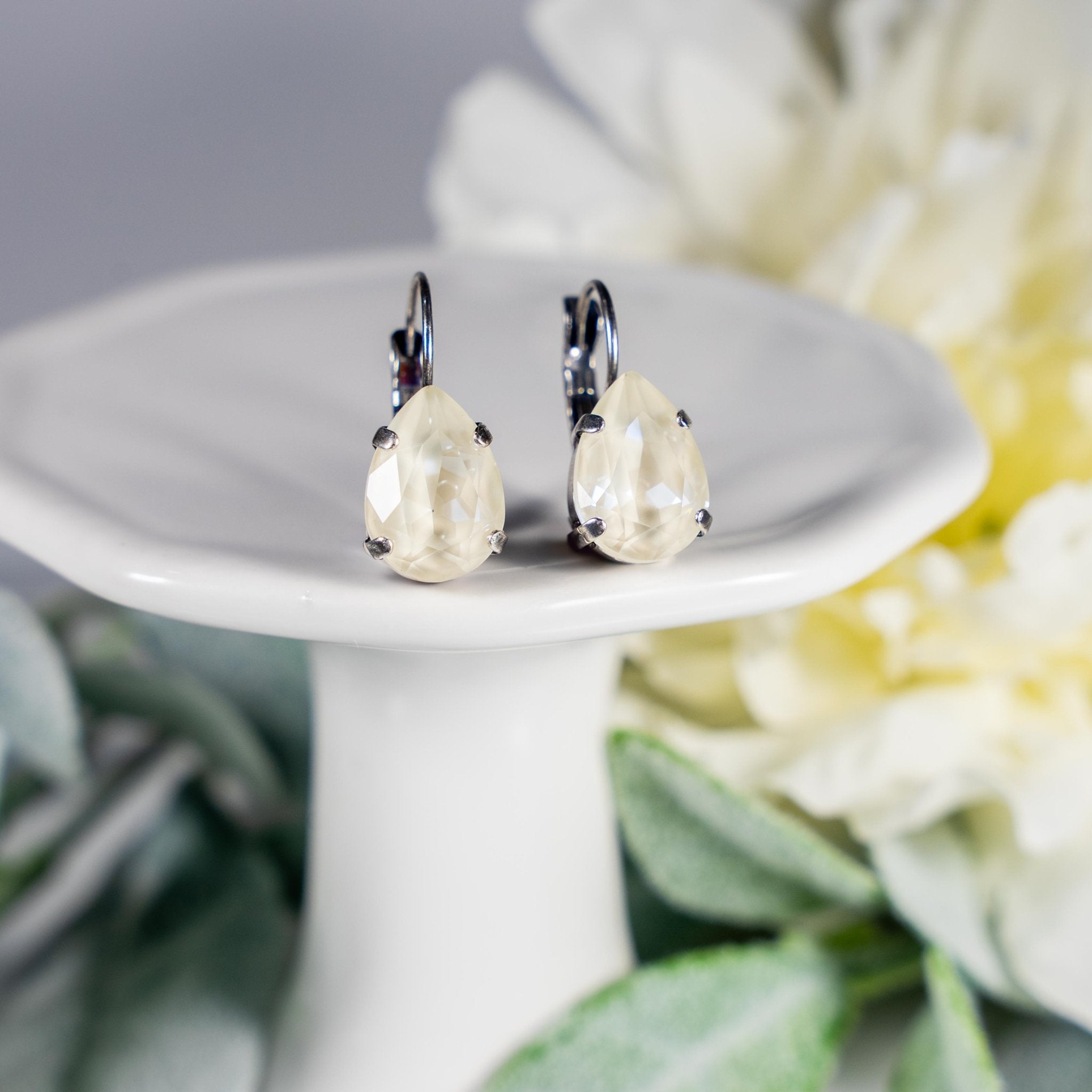 PRISCILLA PEARSHAPE TEARDROP EARRING - Che Cose Belle