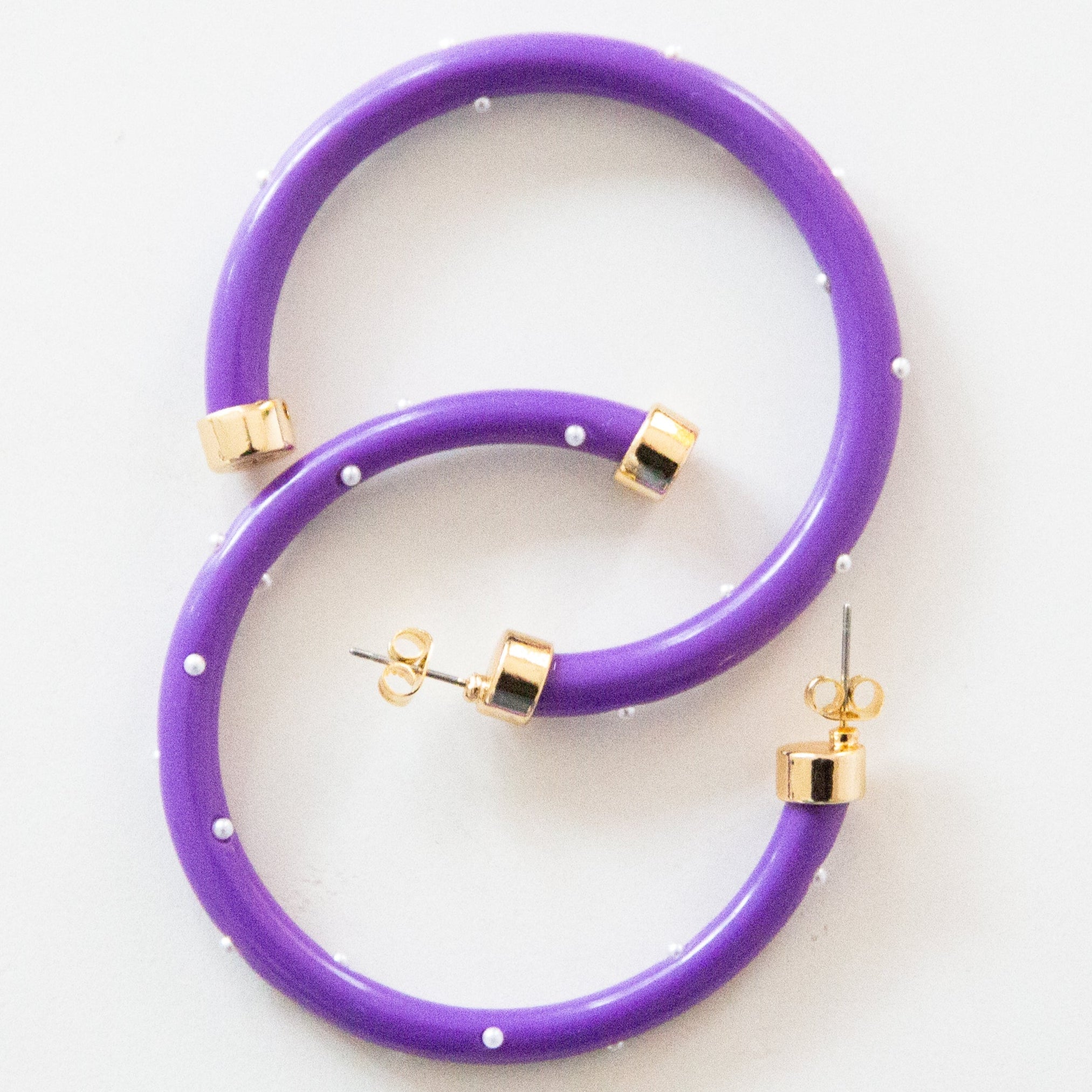 Purple with Pearls Hoop Earrings - Che Cose Belle