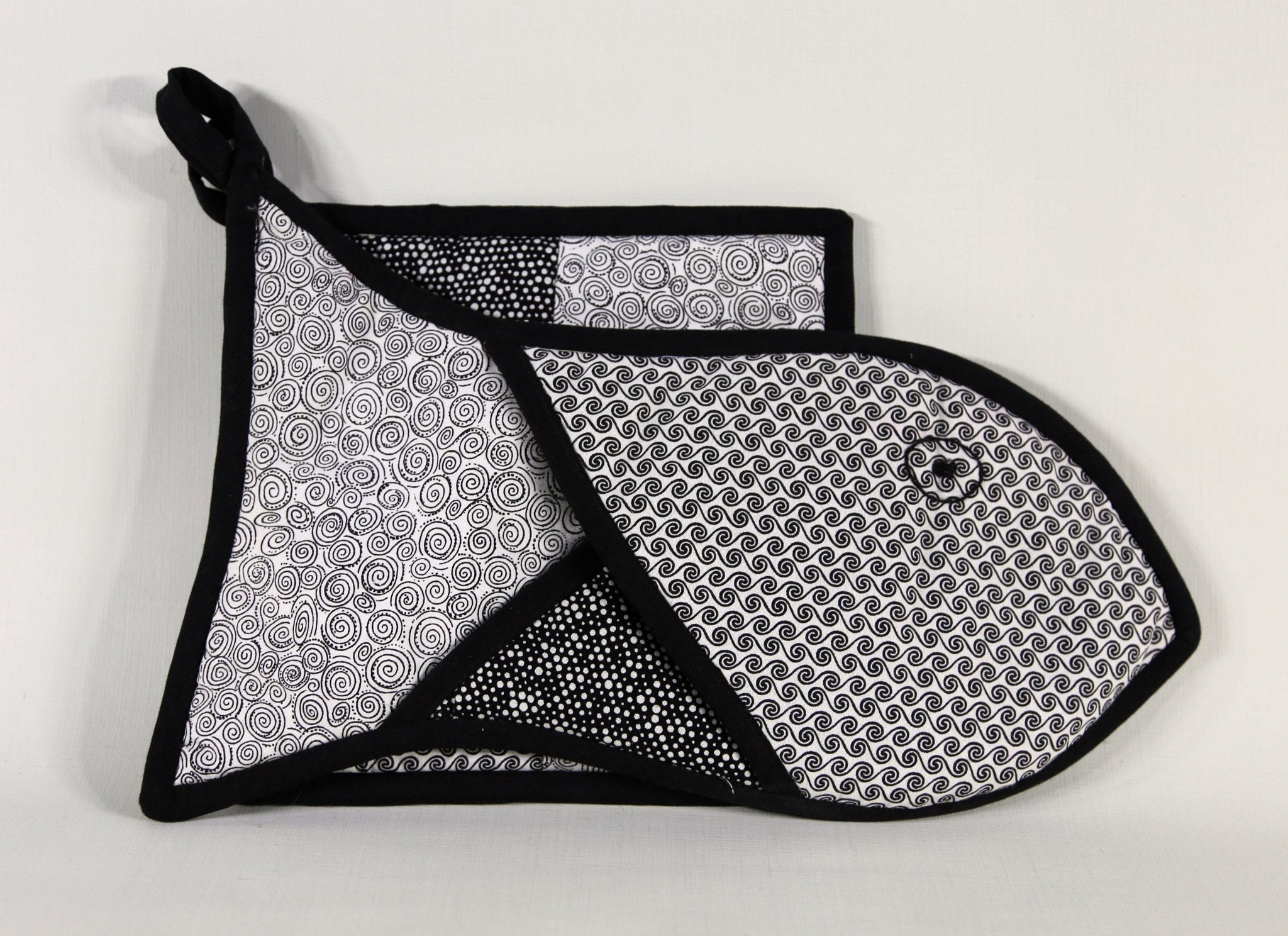 'Pwason' Fish Oven Mitt Set - Che Cose Belle