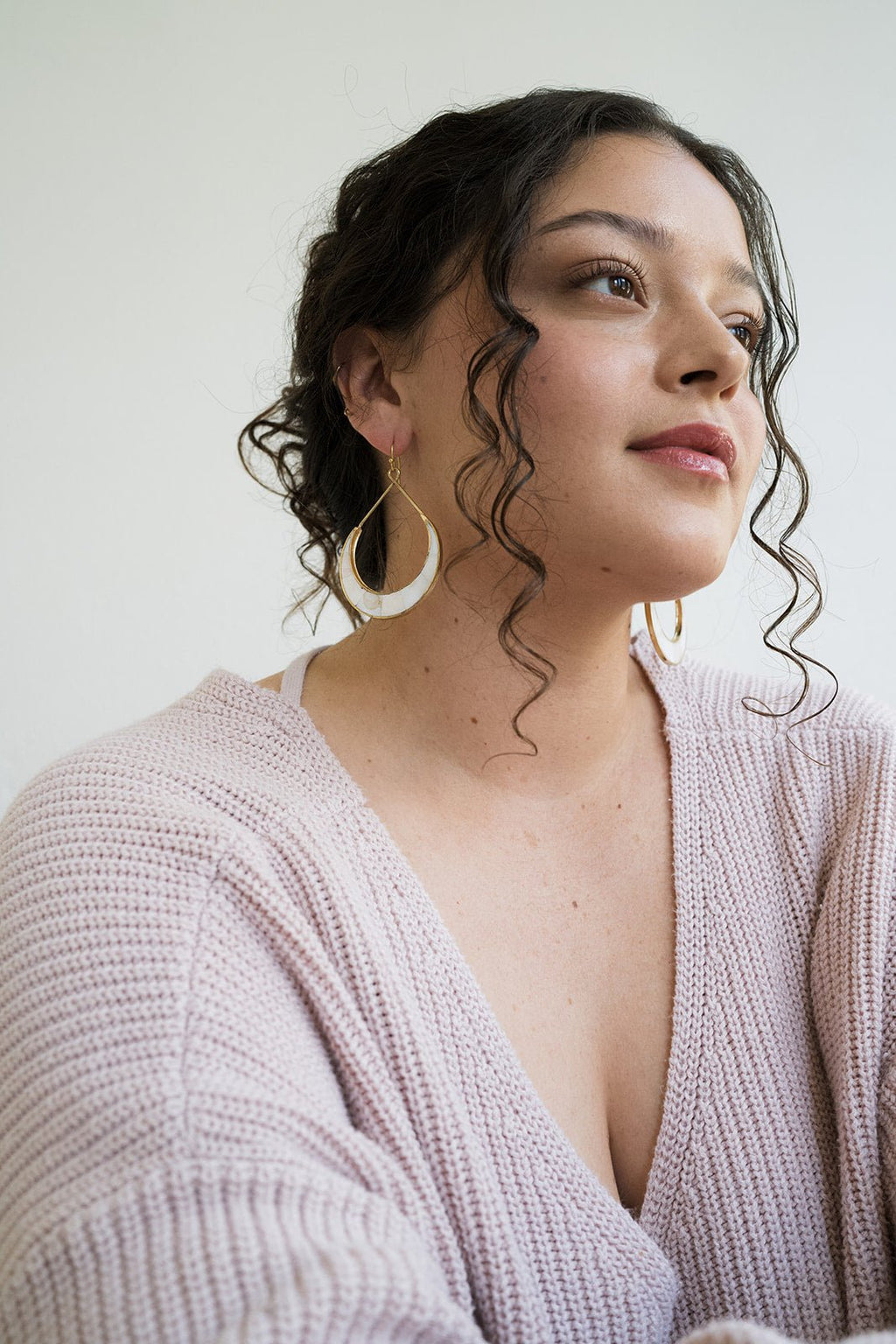 Rajani Crescent Mother of Pearl Hoop Earrings - Che Cose Belle