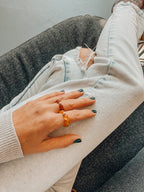 Raw Cognac Baltic Amber + 14K Gold Filled || Beaded Stretch Ring - Che Cose Belle