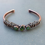 Raw Peridot Copper Cuff - Handcrafted Talisman Jewelry for Heart Healing - Che Cose Belle