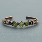 Raw Peridot Cuff - Copper Jewelry Handcrafted For Growth And Renewal - Che Cose Belle