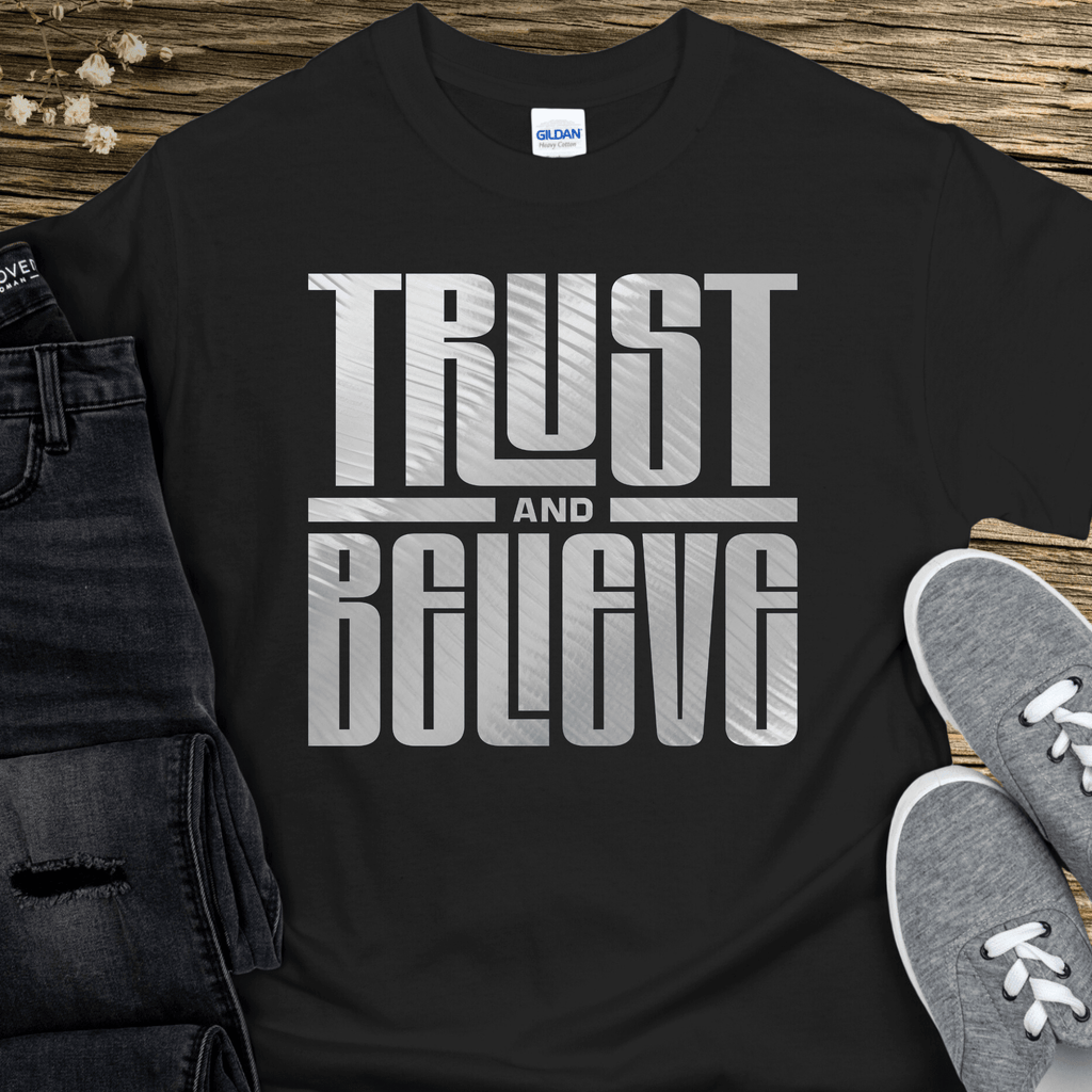Recovery T-Shirt | Inspiring Sobriety | Trust & Believe - Che Cose Belle