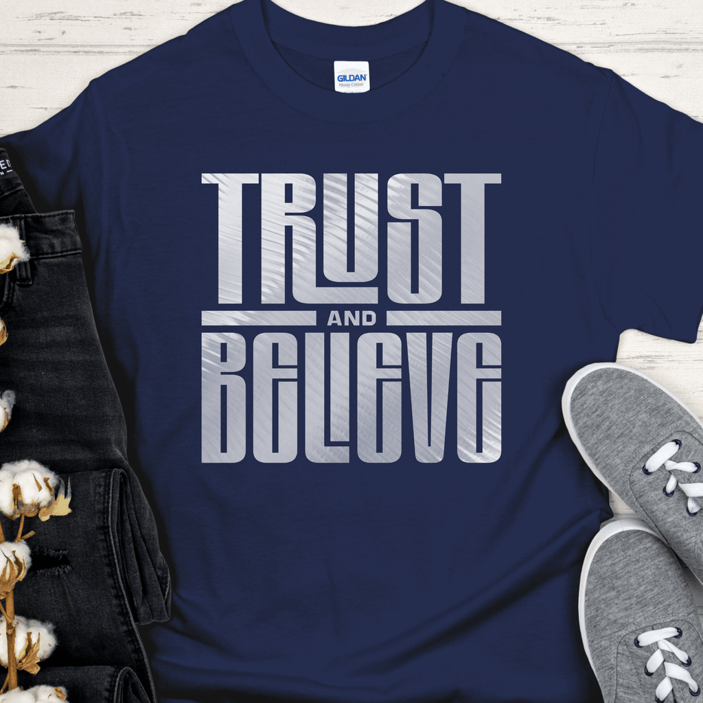 Recovery T-Shirt | Inspiring Sobriety | Trust & Believe - Che Cose Belle