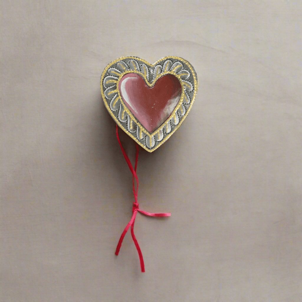 Red Painted Heart Ornament - Che Cose Belle