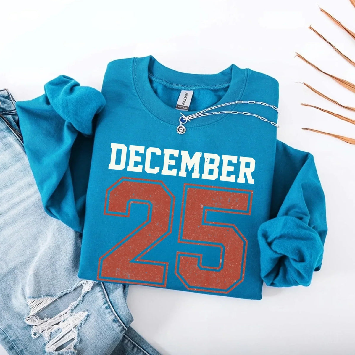 Retro Christmas DECEMBER 25 Sweatshirt Festive Holiday Sweater - Che Cose Belle