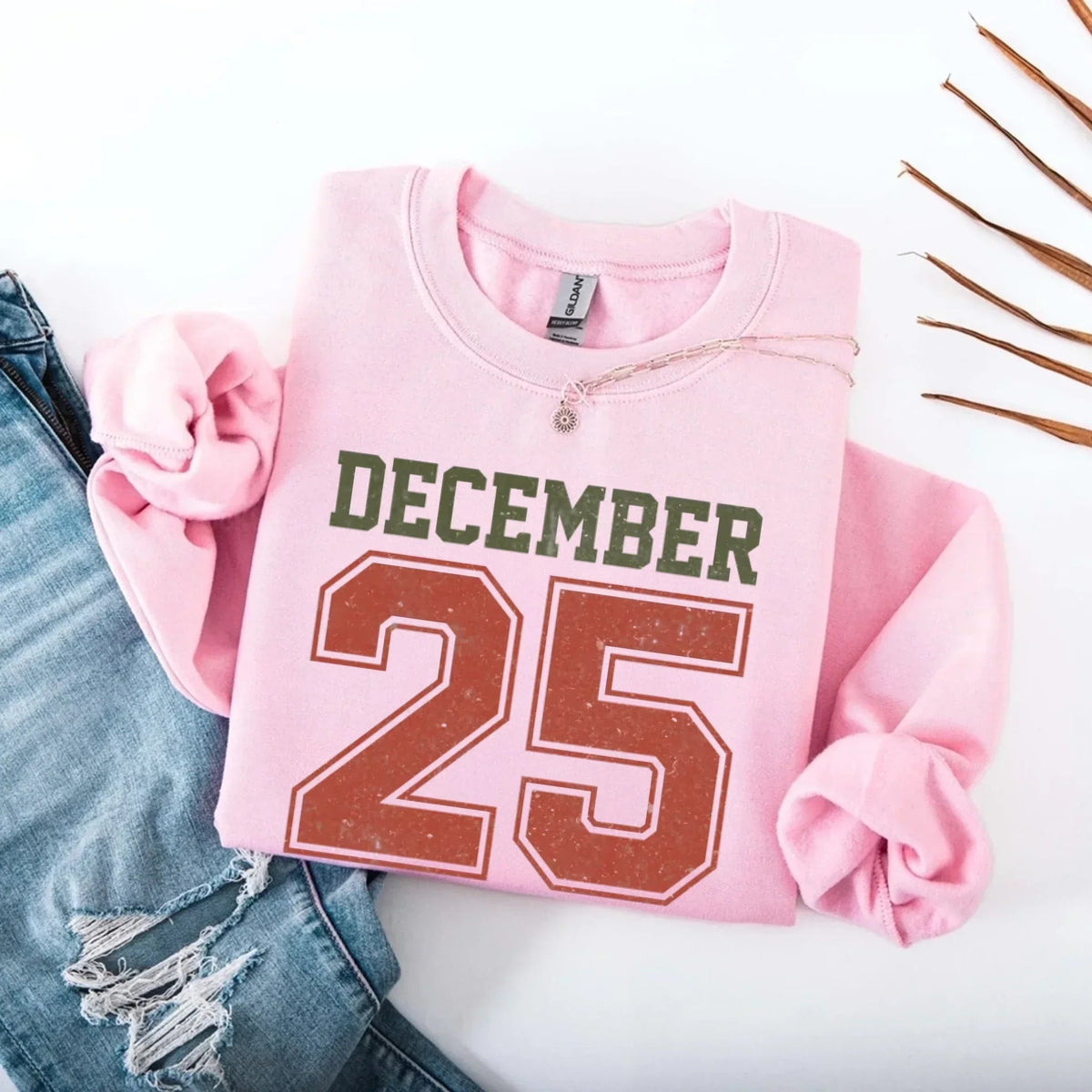 Retro Christmas DECEMBER 25 Sweatshirt Festive Holiday Sweater - Che Cose Belle