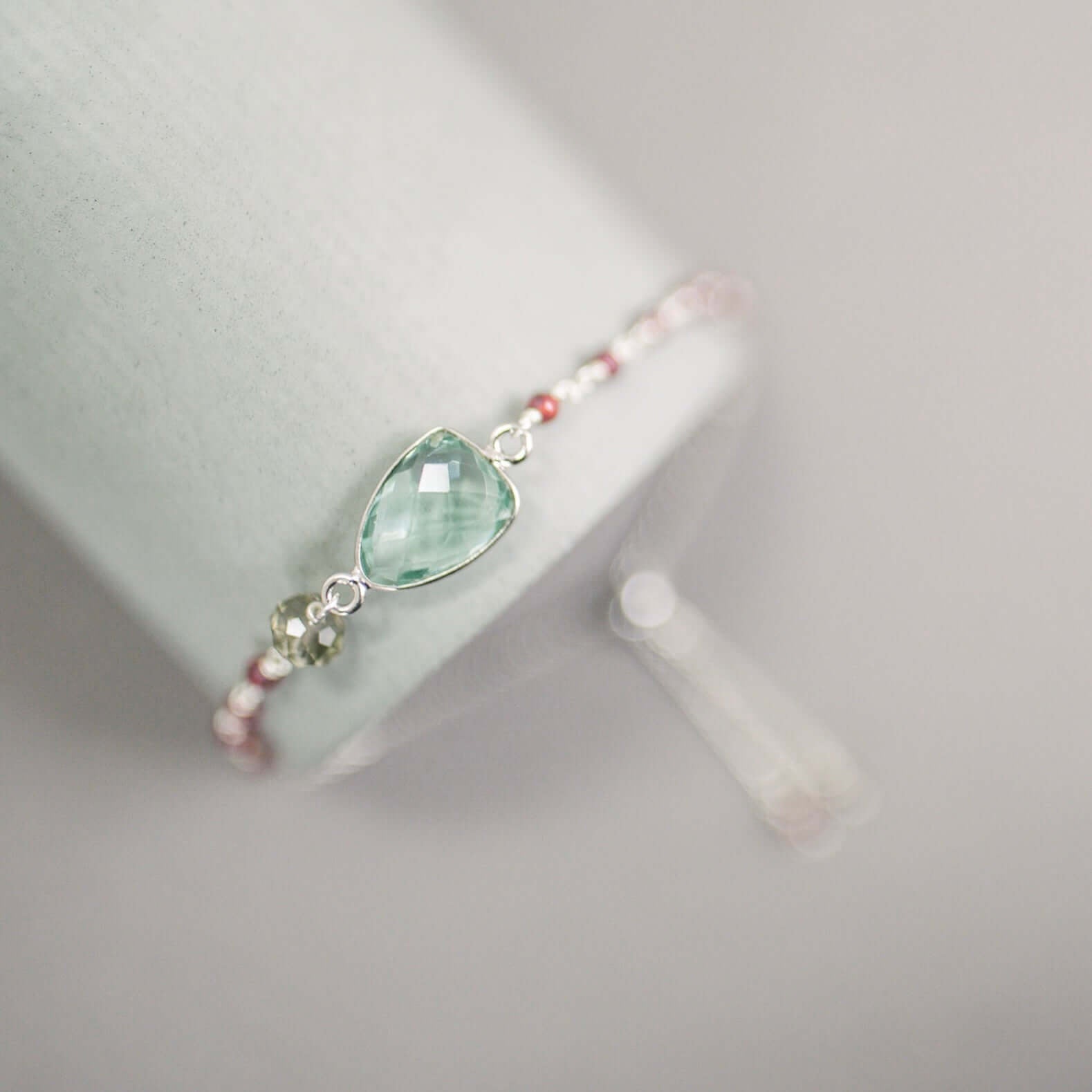 Rhodolite Garnet Silver Isla Bracelet - Che Cose Belle
