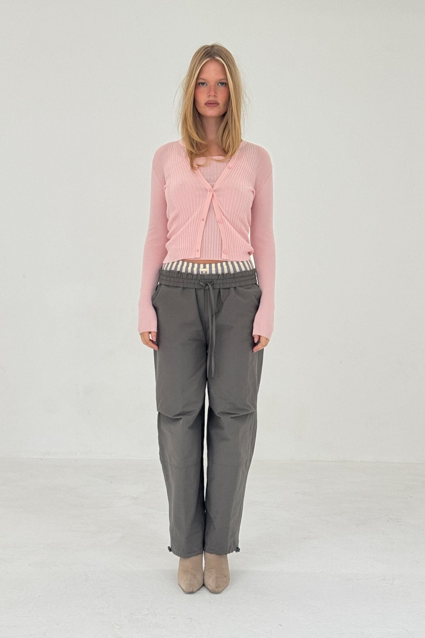 RIBBED KNIT CARDIGAN IN POWDER PINK - Che Cose Belle