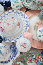 Ribbon trellis and rose hand-painted ornament - Che Cose Belle