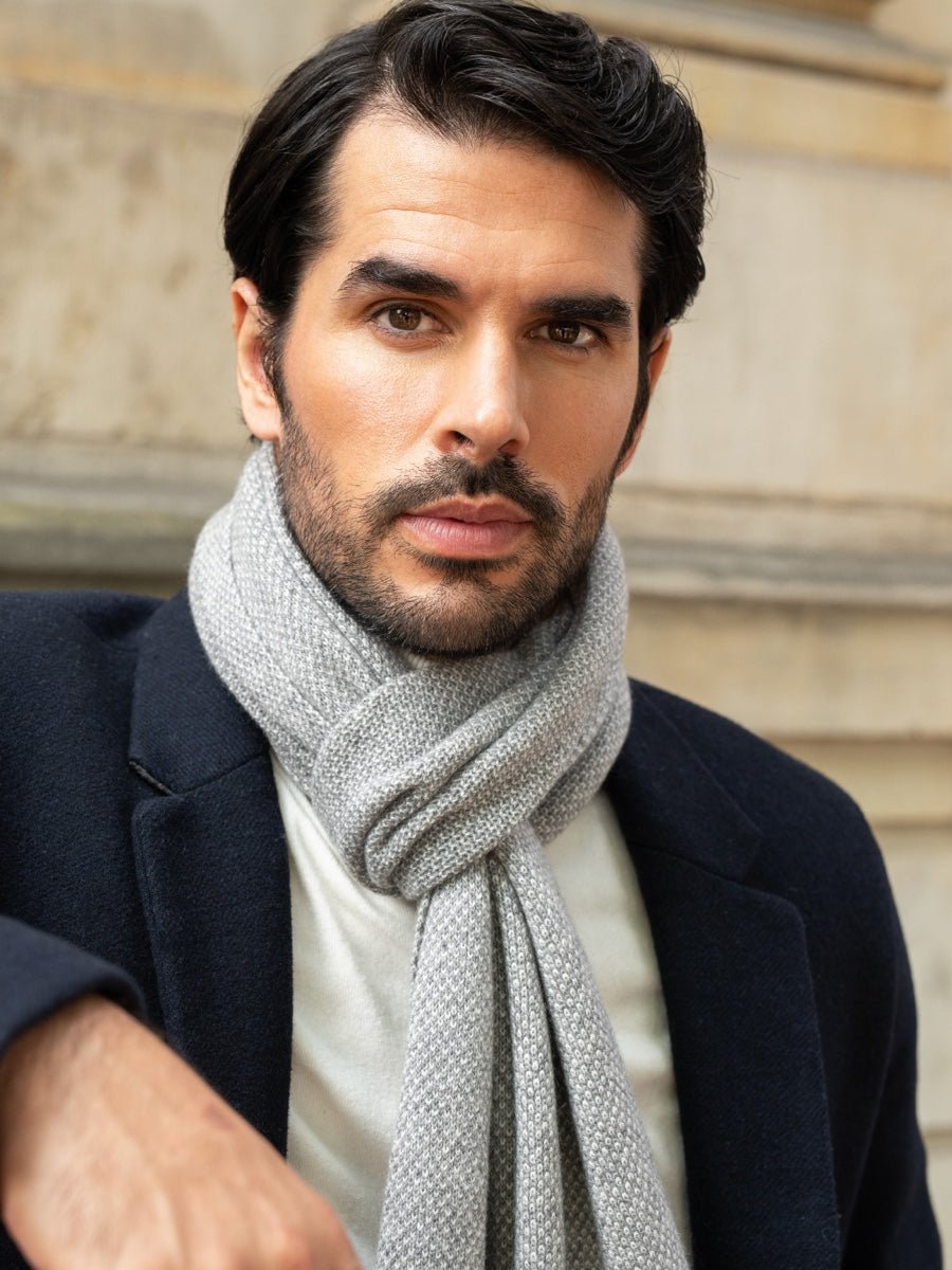 Riccardo (grey & white) - Italian 100% cashmere scarf with pattern - Che Cose Belle
