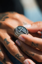 Risen Savior Ring- Silver - Che Cose Belle