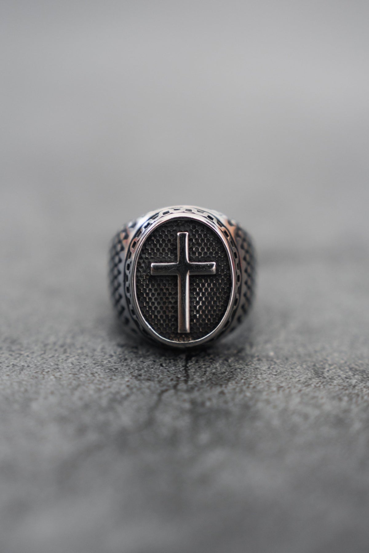 Risen Savior Ring- Silver - Che Cose Belle