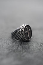 Risen Savior Ring- Silver - Che Cose Belle