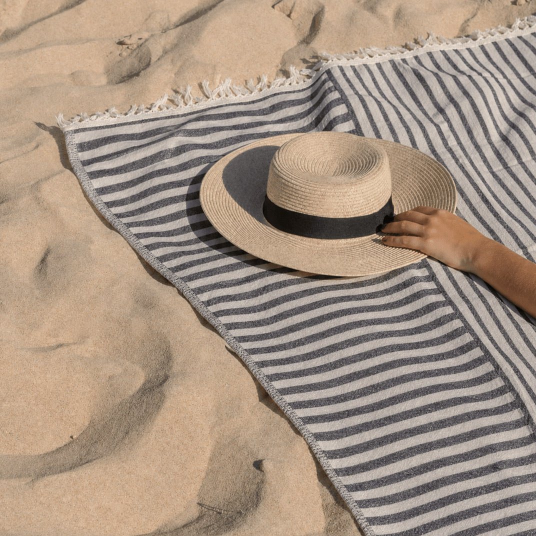 Riva Reversible Lightweight Beach Blanket - Che Cose Belle