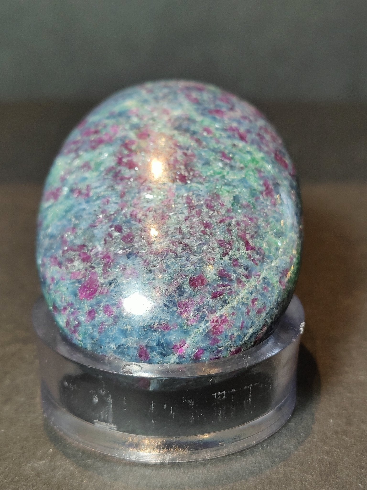Ruby Kyanite Polished Spheres & Palmstones - Che Cose Belle