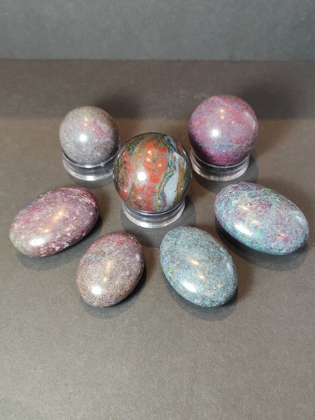 Ruby Kyanite Polished Spheres & Palmstones - Che Cose Belle