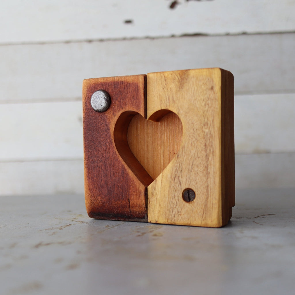 Rustic Heart Tiles - Che Cose Belle