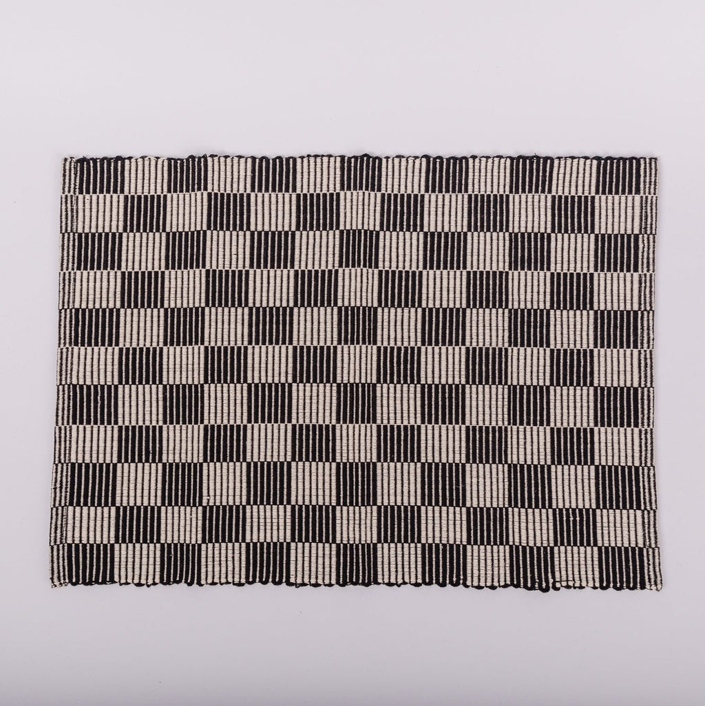S/4 Handloomed Checkered Placemats - Black - Che Cose Belle