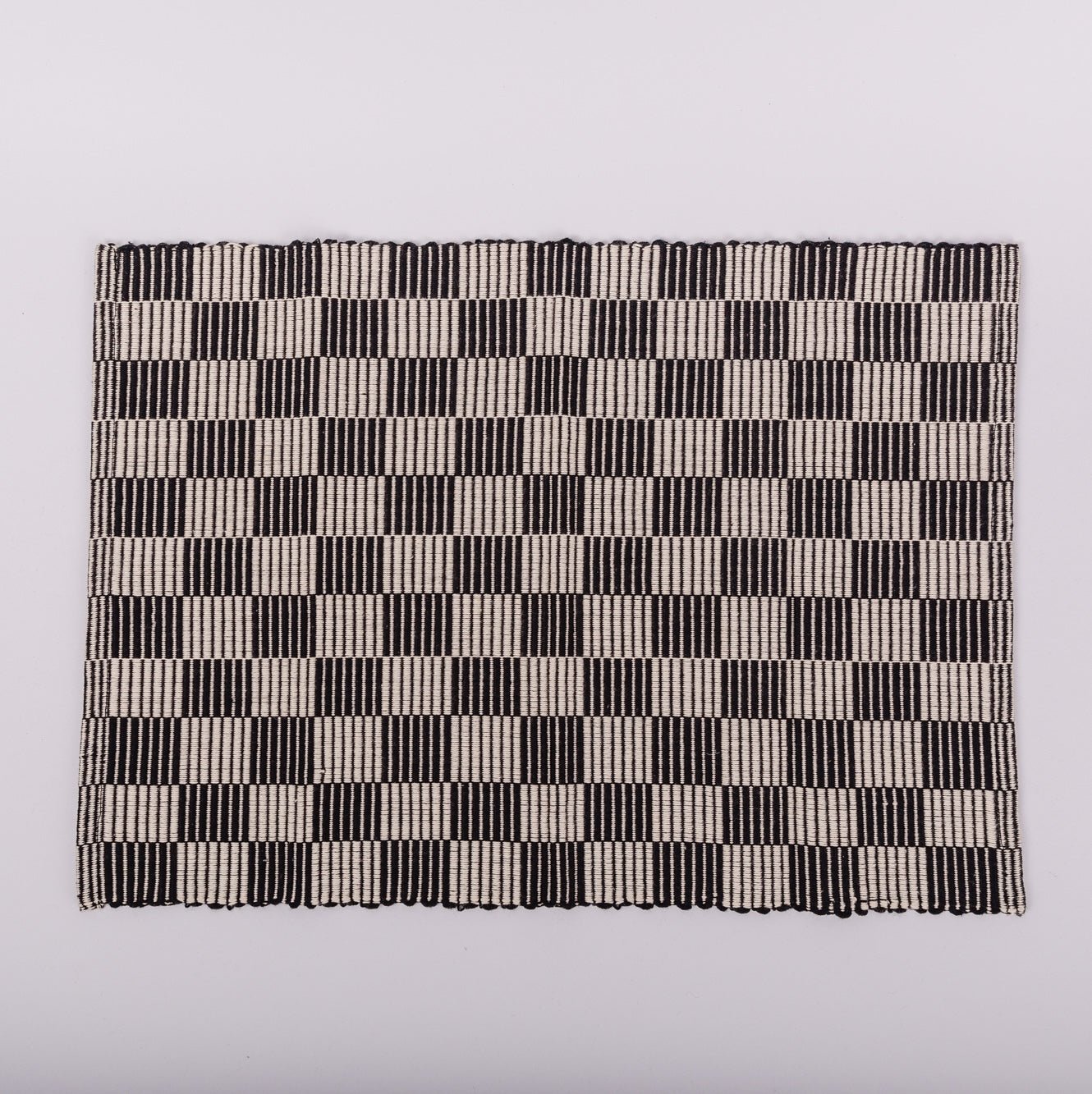 S/4 Handloomed Checkered Placemats - Black - Che Cose Belle