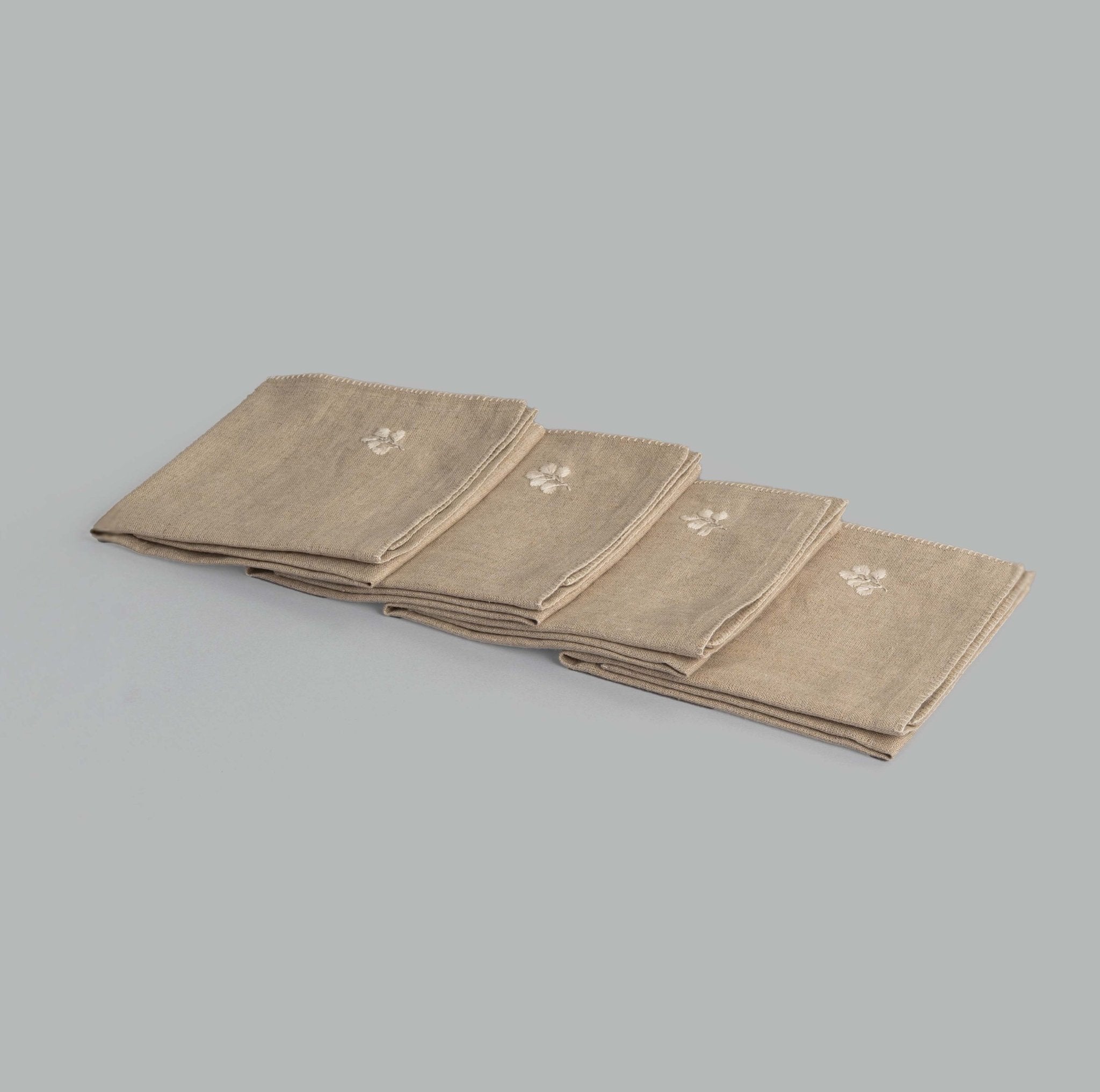 S/4 Linen Hand Embroidered Napkins - Che Cose Belle