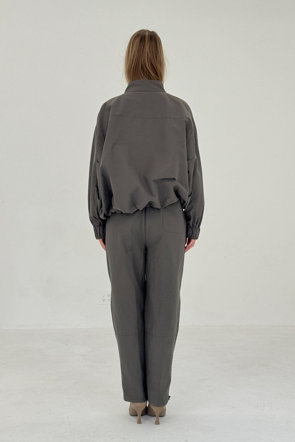 SABLE PANT IN CHARCOAL - Che Cose Belle