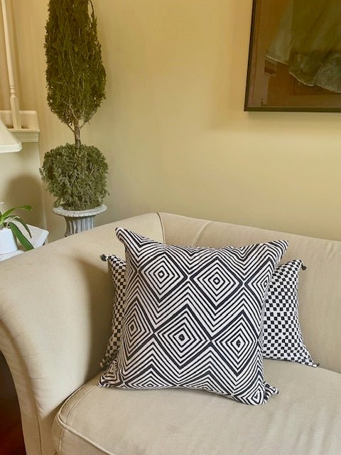Samburu Charcoal Lumbar Pillow Cover - Che Cose Belle