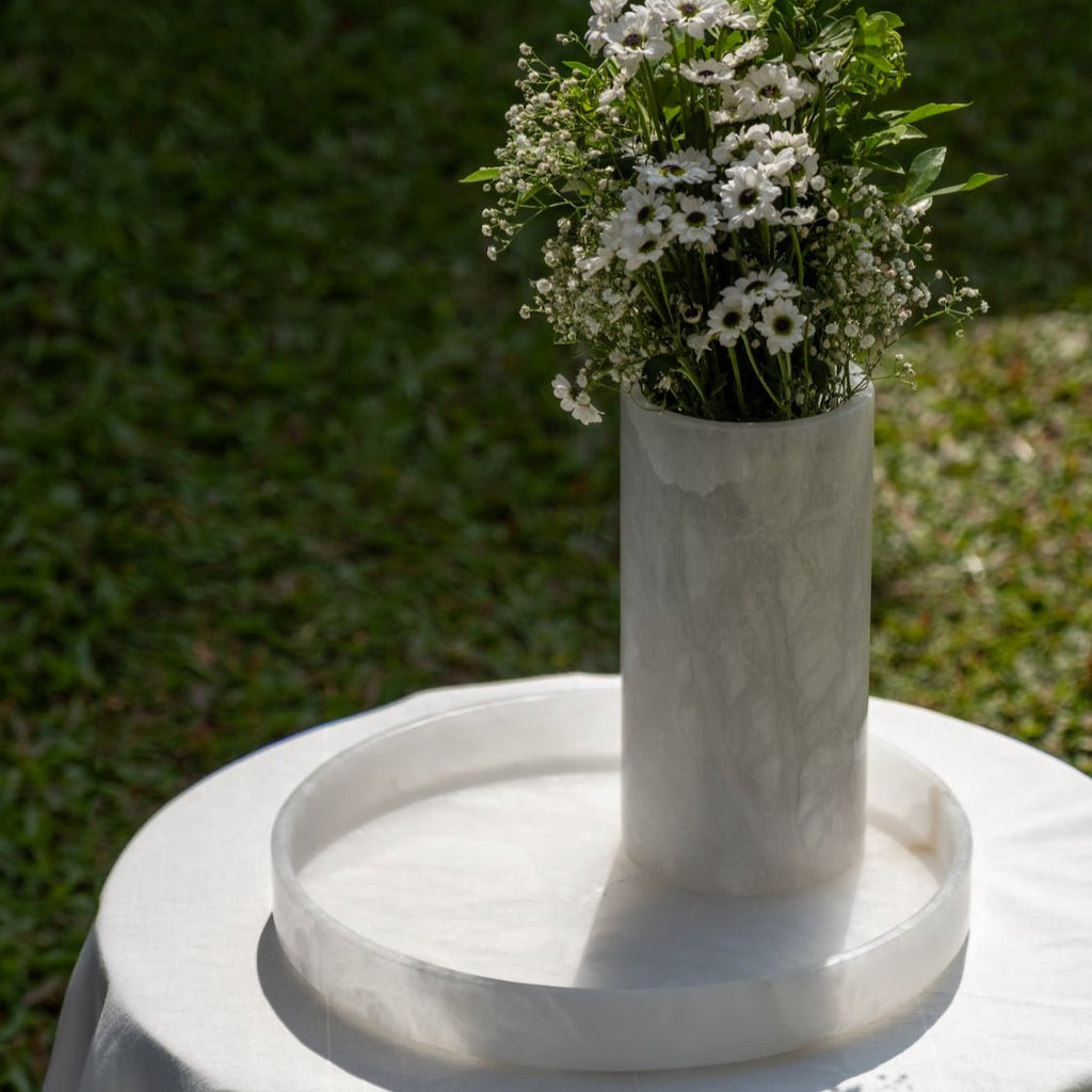 Santo Alabaster Tall Vase - Che Cose Belle