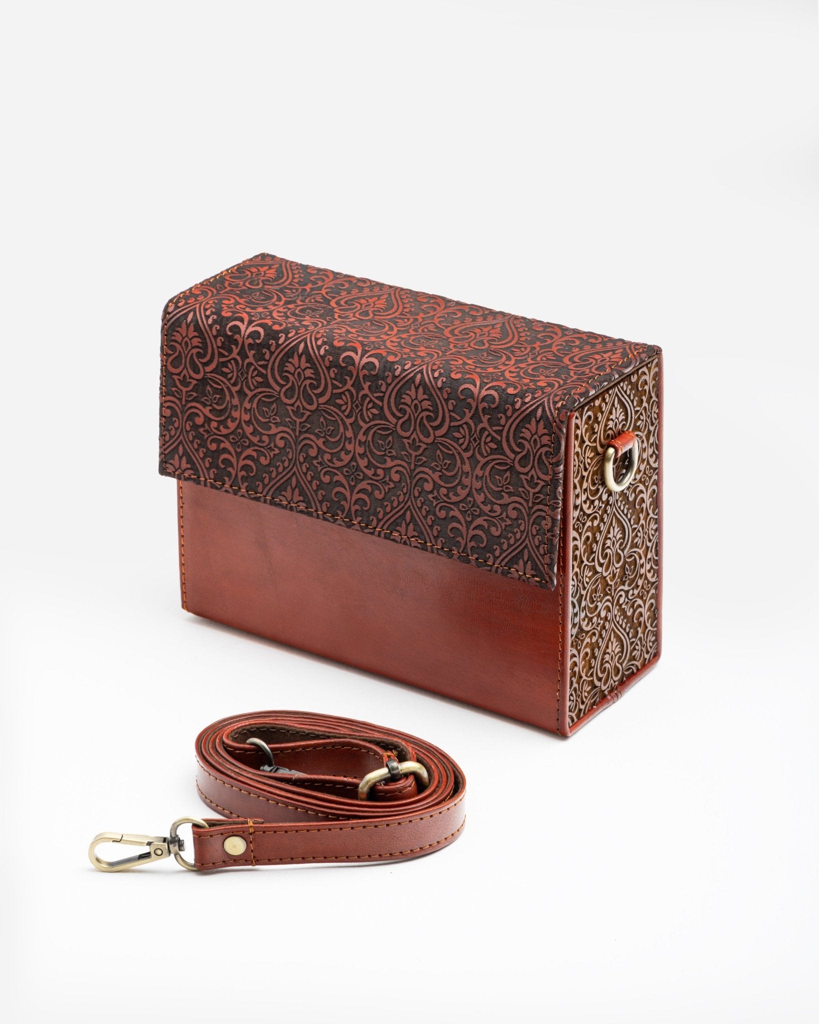 Sapphire Soirée Crossbody Bag - Che Cose Belle