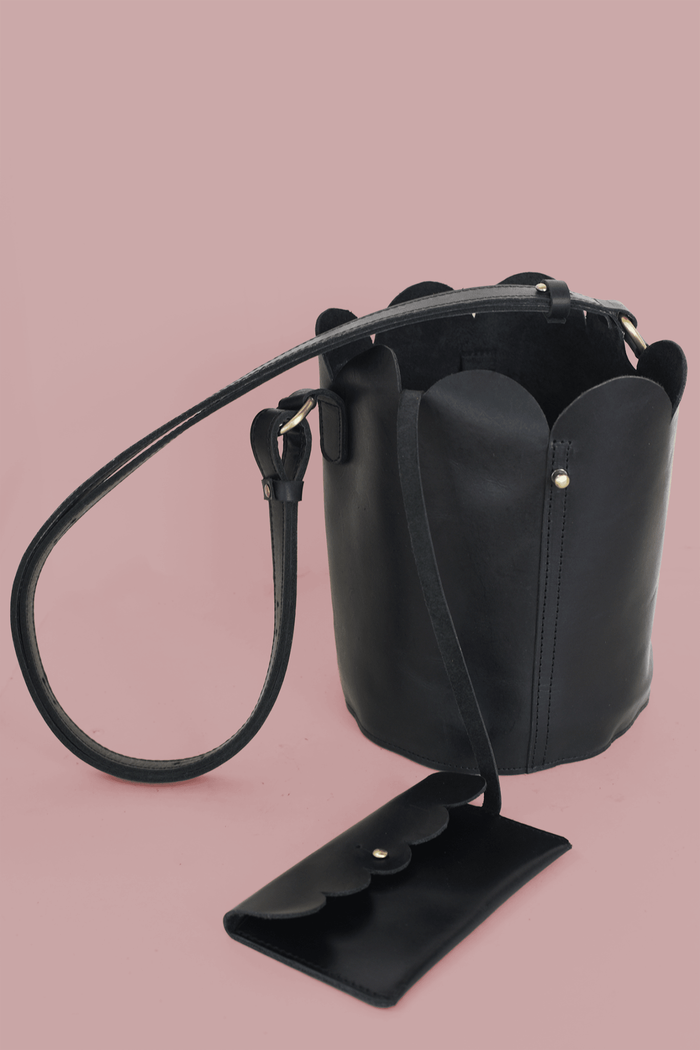 Scalloped Bucket Bag - Che Cose Belle