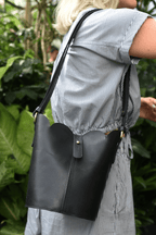 Scalloped Bucket Bag - Che Cose Belle