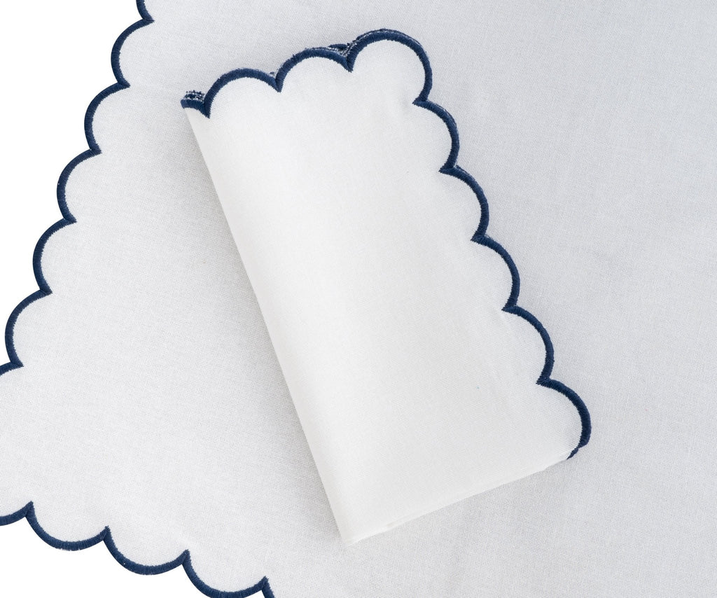 Scalloped Edge Linen Napkins - Che Cose Belle