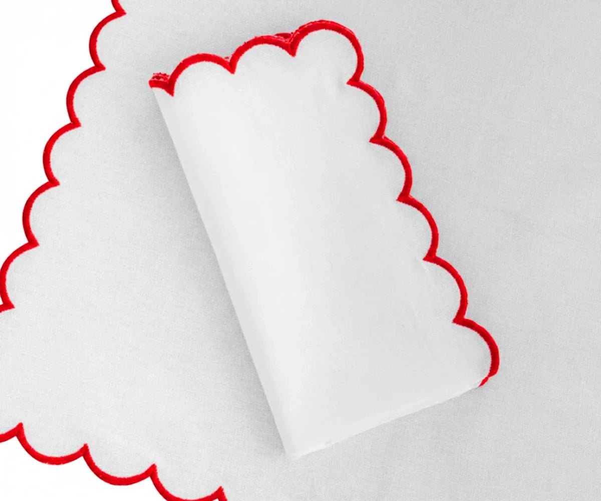 Scalloped Edge Linen Napkins - Che Cose Belle