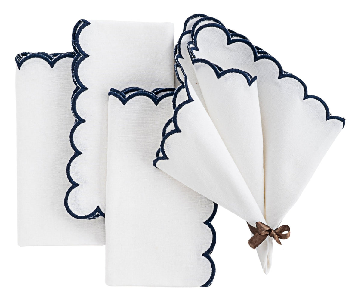 Scalloped Edge Linen Napkins - Che Cose Belle