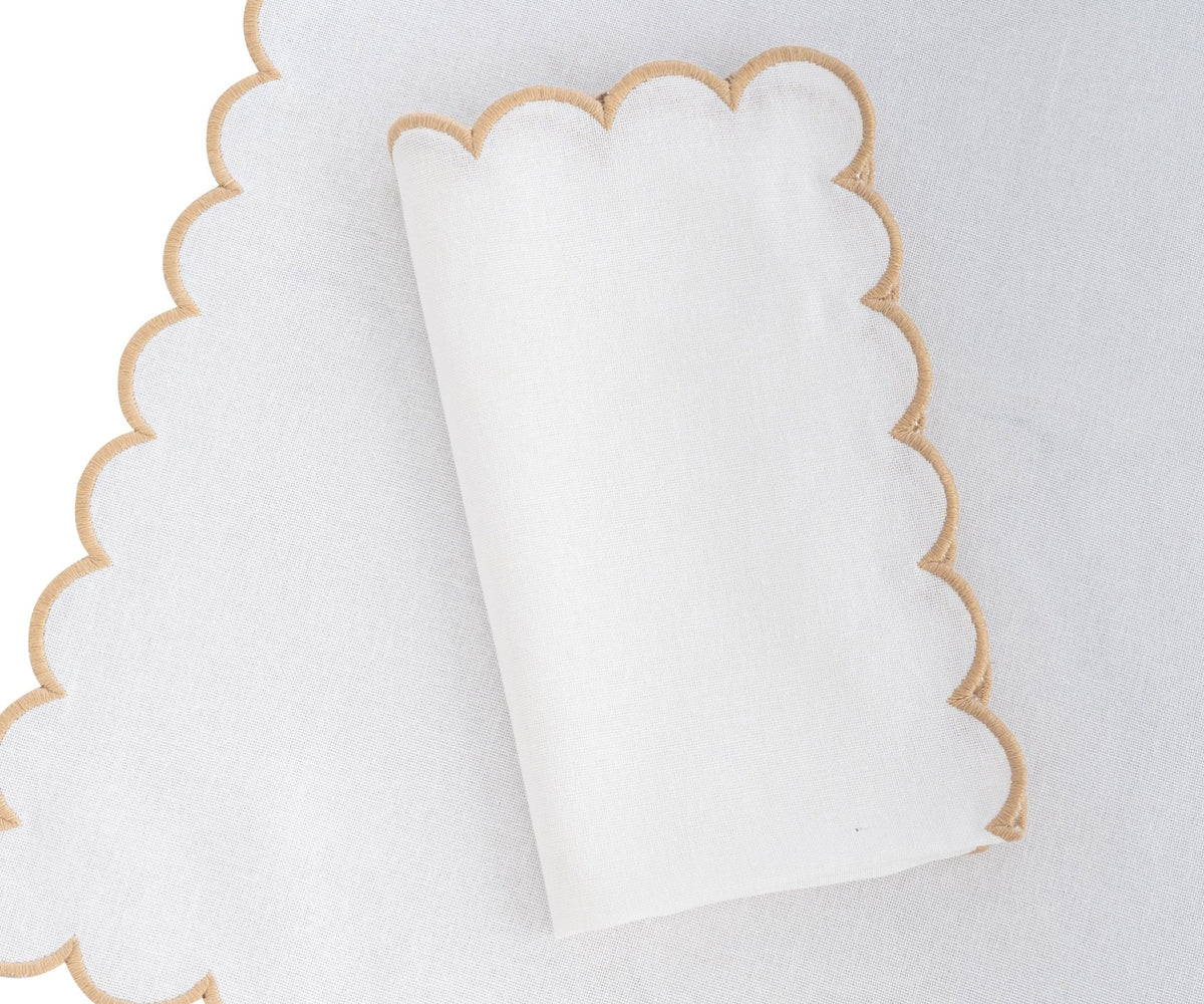 Scalloped Edge Linen Napkins - Che Cose Belle