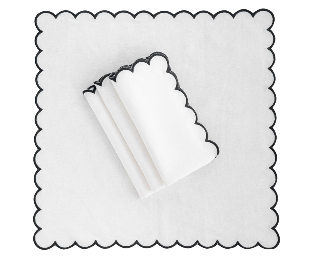 Scalloped Edge Linen Napkins - Che Cose Belle