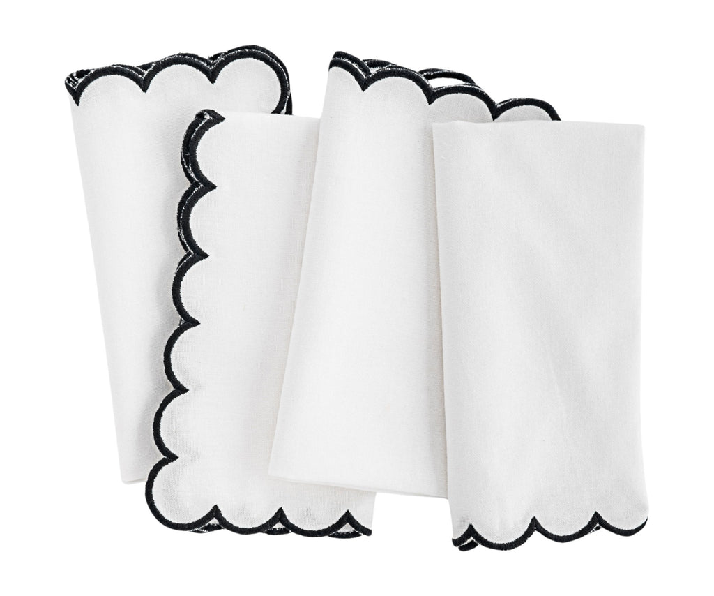Scalloped Edge Linen Napkins - Che Cose Belle