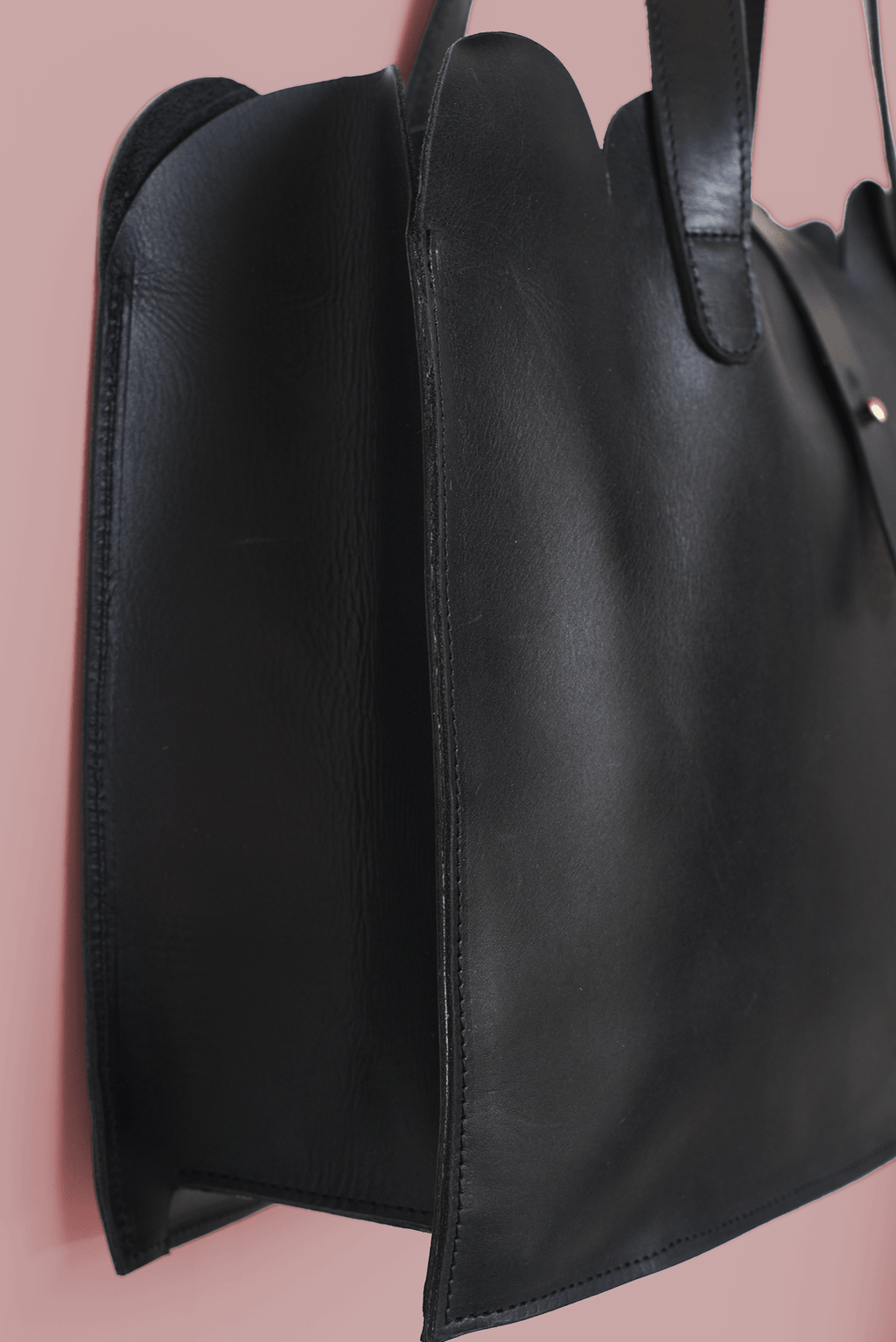 Scalloped Large Leather Handbag - Che Cose Belle