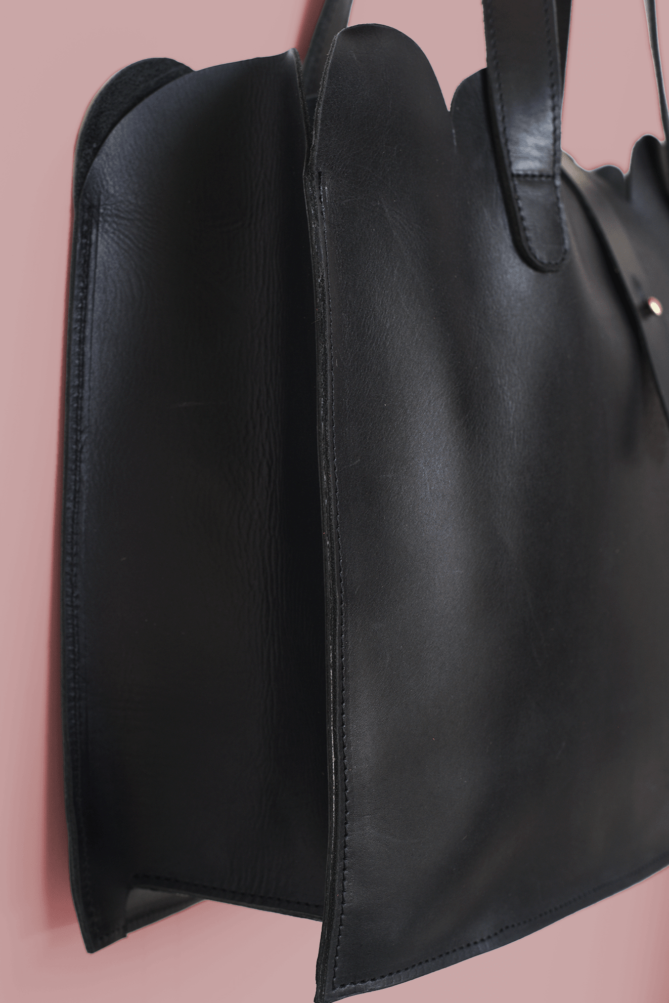 Scalloped Large Leather Handbag - Che Cose Belle