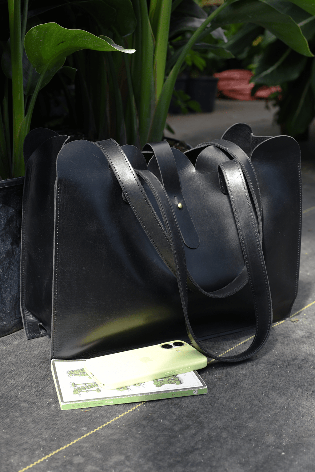 Scalloped Large Leather Handbag - Che Cose Belle