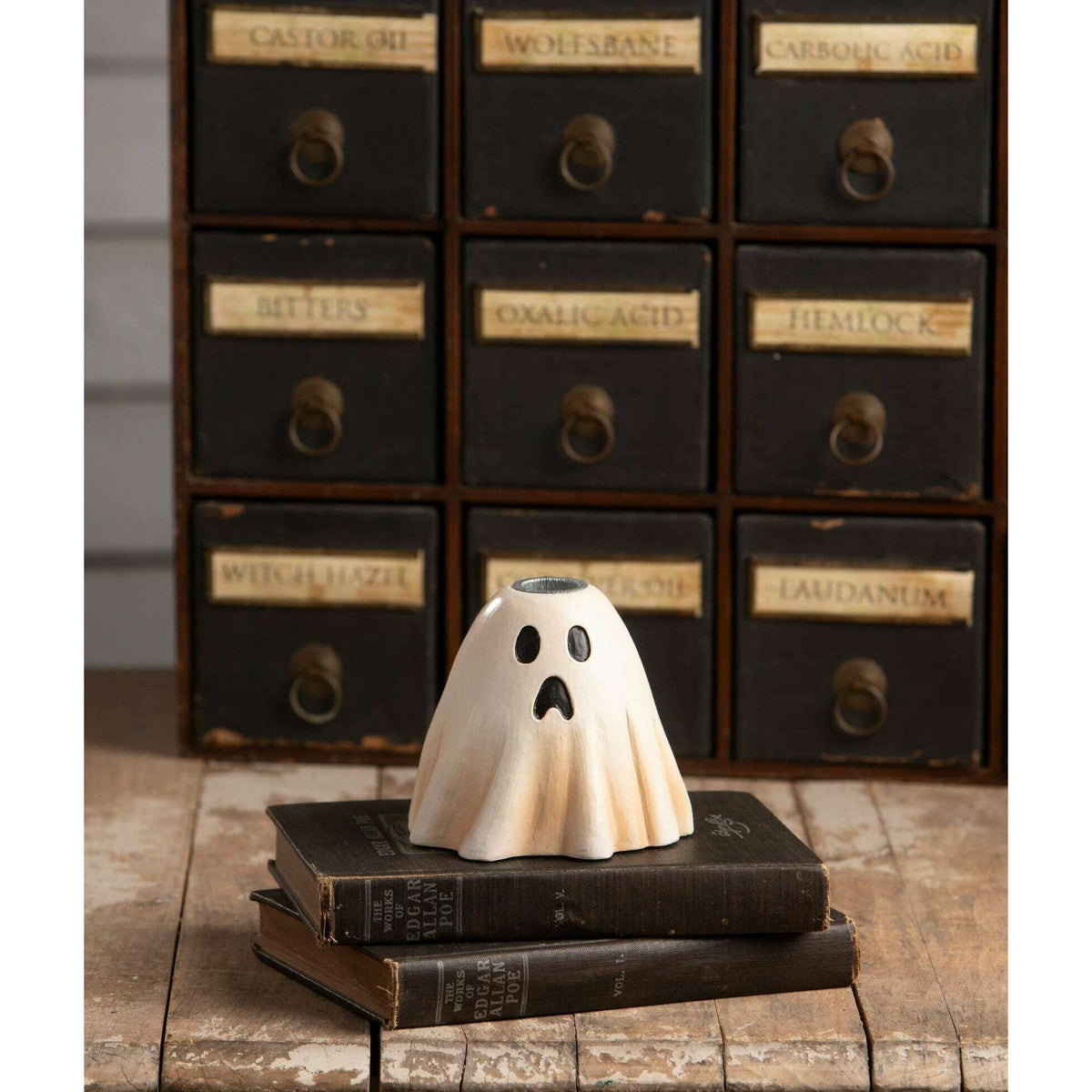 Scared Ghost Candlestick | Halloween Decor | Bethany Lowe - Che Cose Belle
