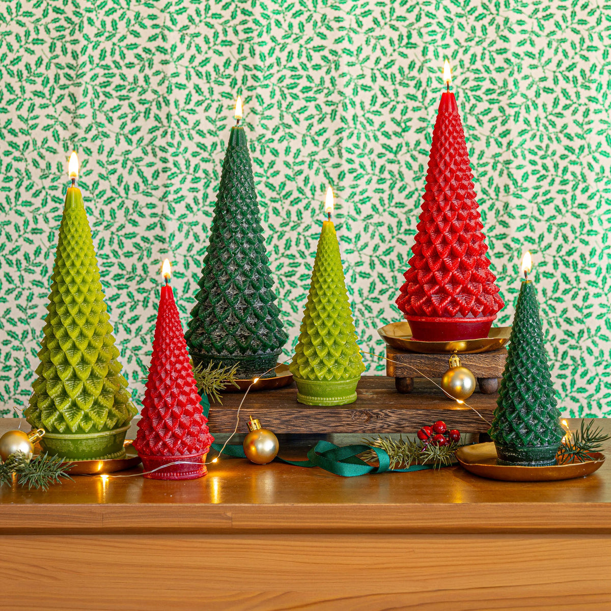 Signature Sculpted Tree Candle - Winterberry Frost