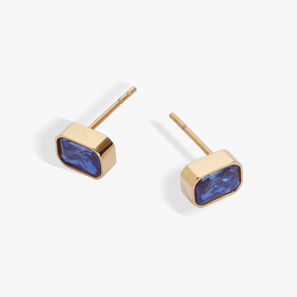 September Emerald - Cut Birthstone Stud Earrings - Che Cose Belle