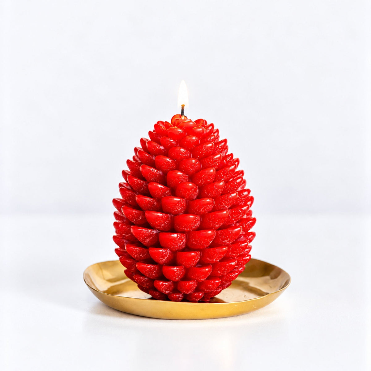 Signature Sculpted Pinecone Candle - Spicy Apple - Che Cose Belle