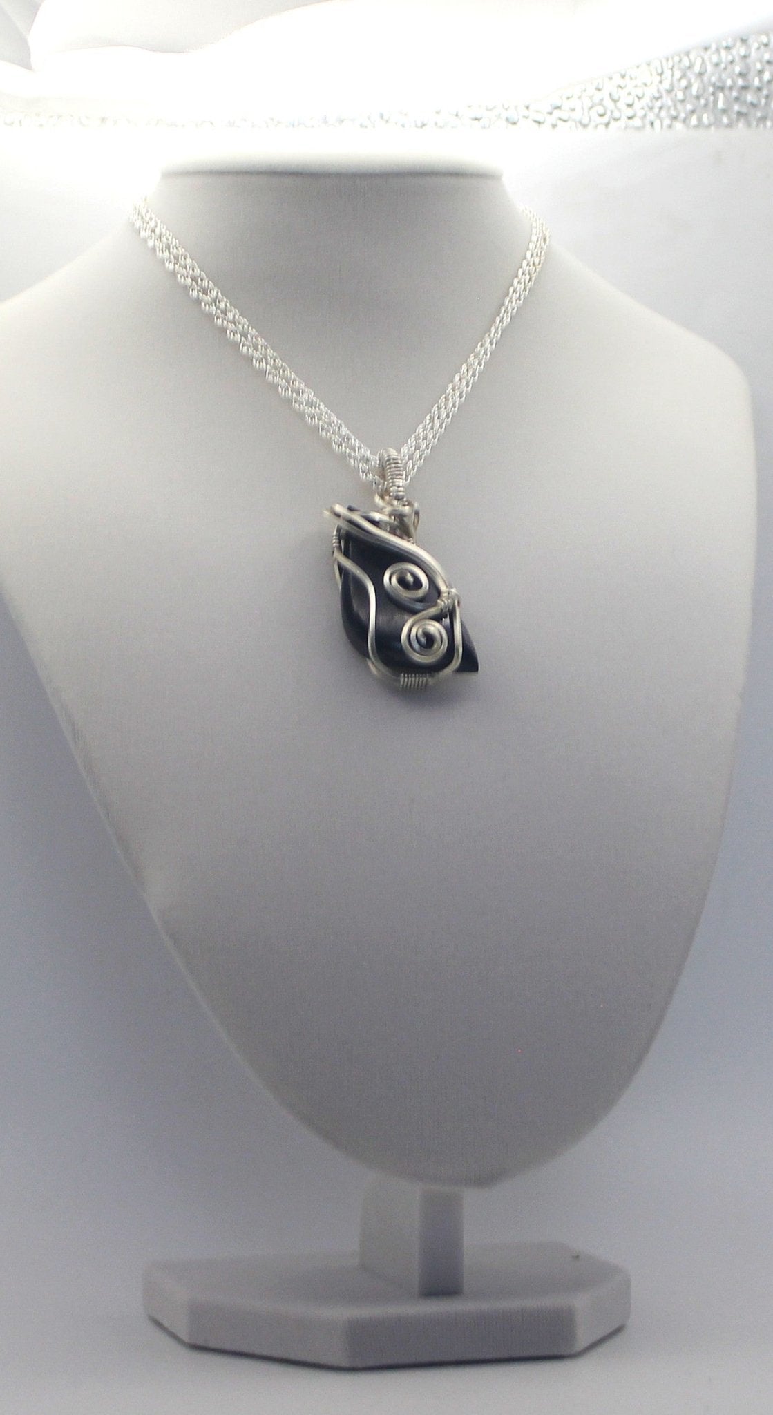 Silver .999 Fine Purpurite Handmade Pendant Necklace –Hand-Wrapped Artisan Pendant for Clarity & Expression - Che Cose Belle