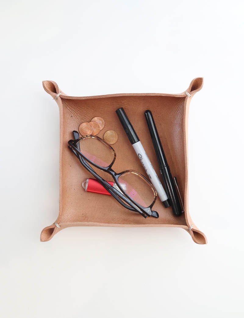 Simple Juniper Valet Tray - Che Cose Belle
