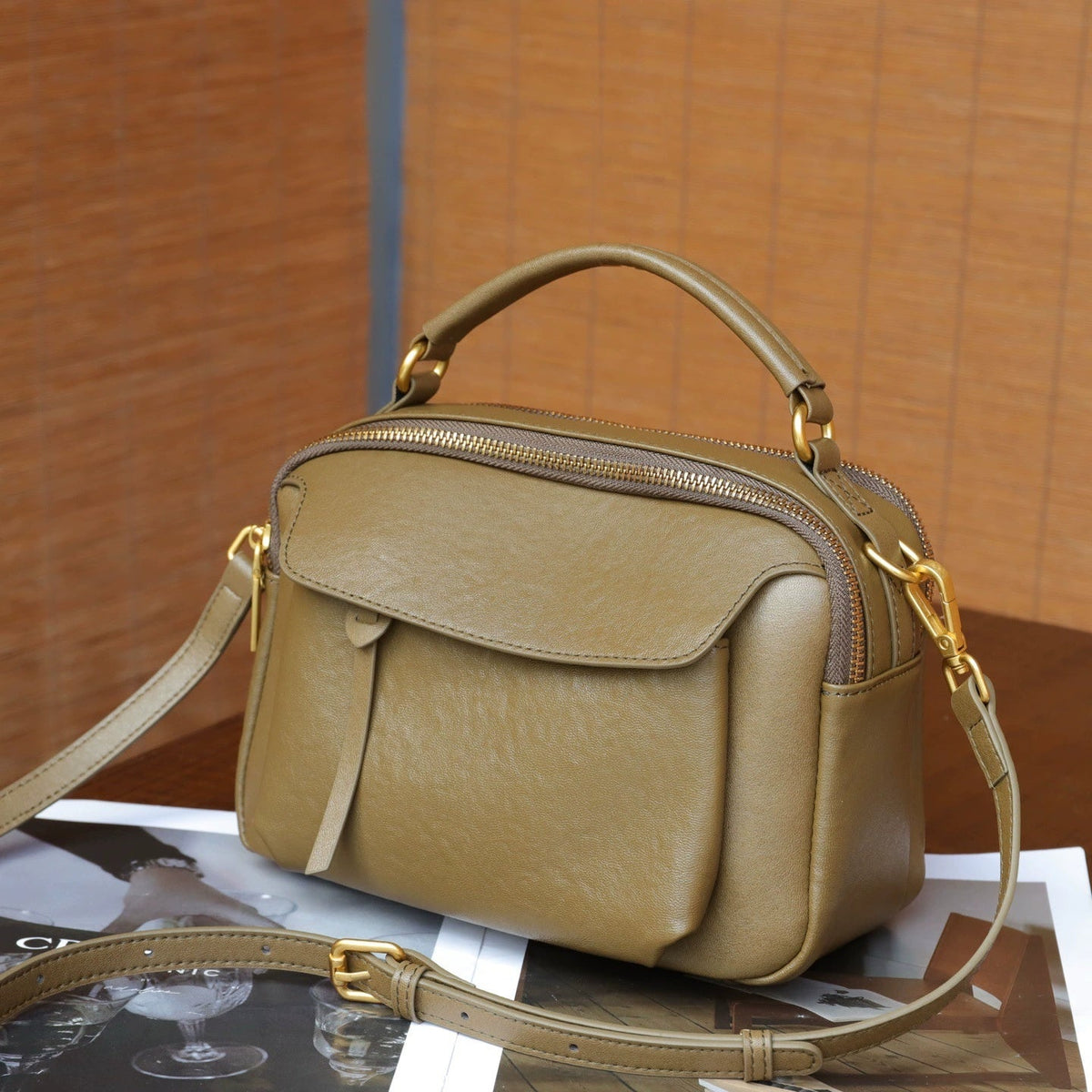 Simple Top-Grain Leather Women's Bag, Commuter Versatile Small Square Bag, Large Capacity Shoulder Bag, High-End Light Luxury Handbag - Che Cose Belle