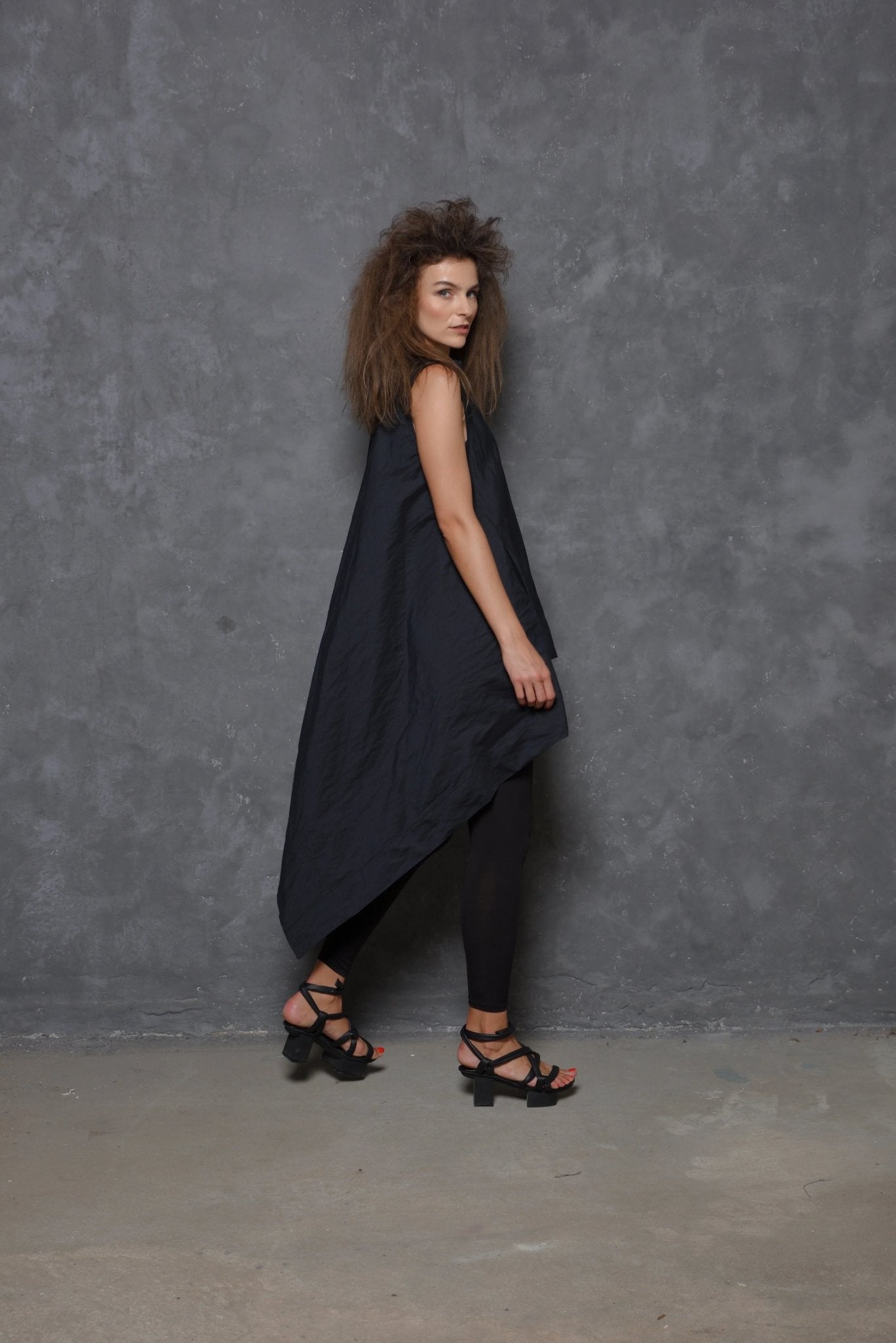 Sleeveless Asymmetrical Tunic Shirt - Che Cose Belle