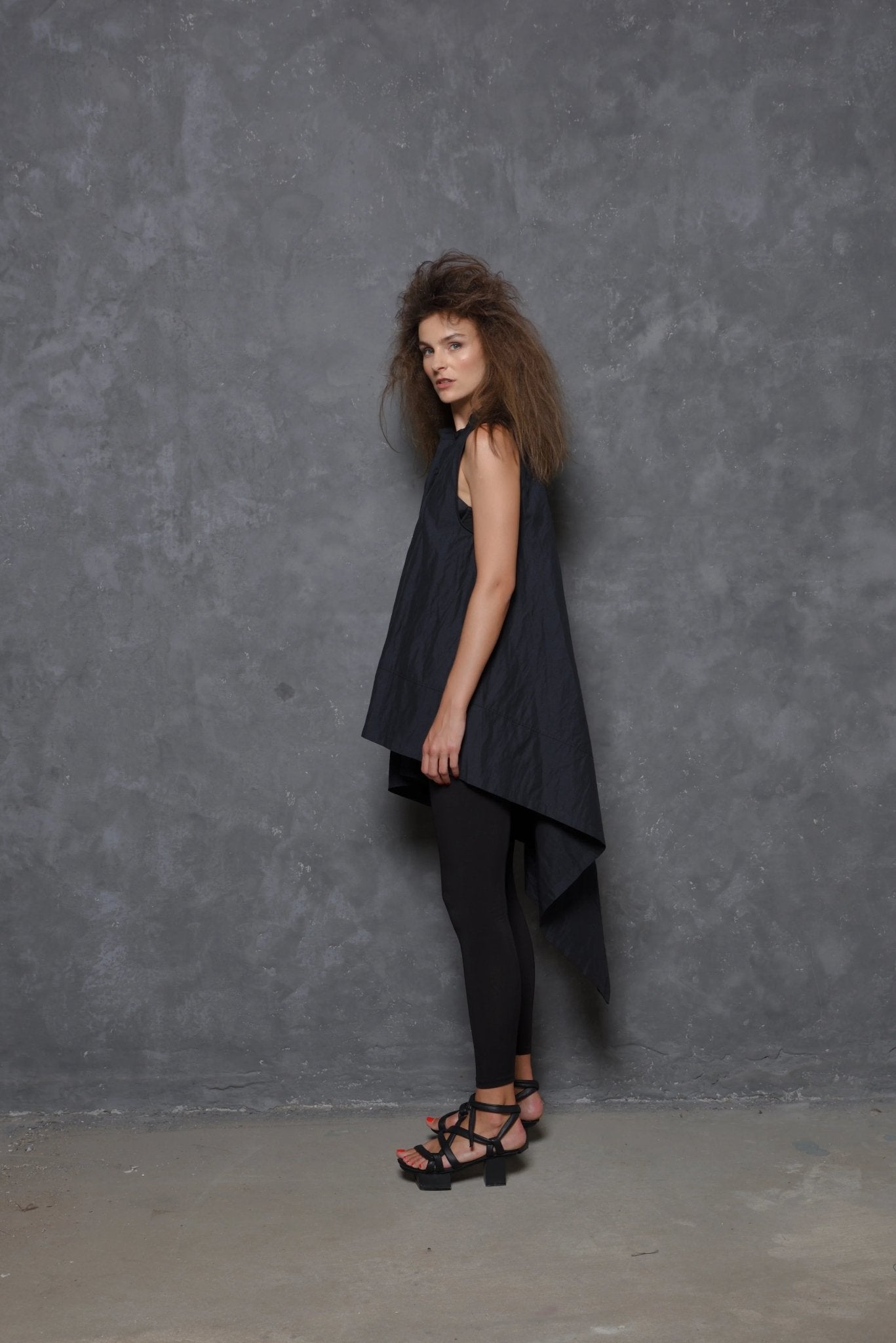 Sleeveless Asymmetrical Tunic Shirt - Che Cose Belle